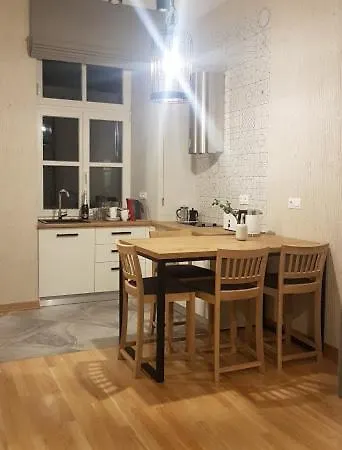 Street Apartament