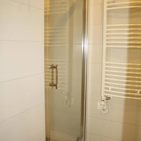 Apartament Street